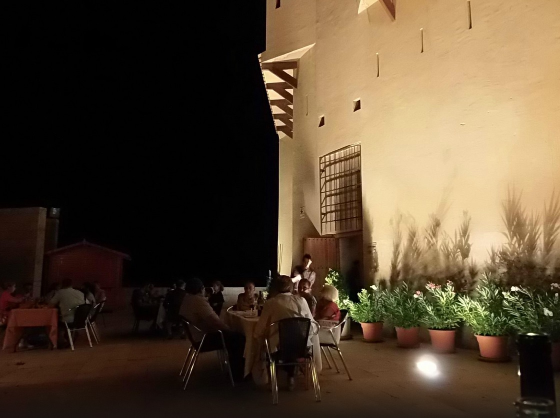 noche-hotel-castillo-de-ateca.jpg